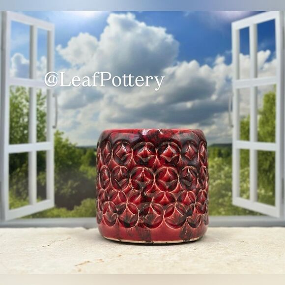 Textured (SM)  Red/Black Ceramic Planter without drainage hole - Picture 1 of 9